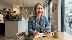 100歳ディック・ヴァン・ダイクが語る「笑い」の力――代表作の“数字”でたどる、毎日にユーモアを取り戻すヒント